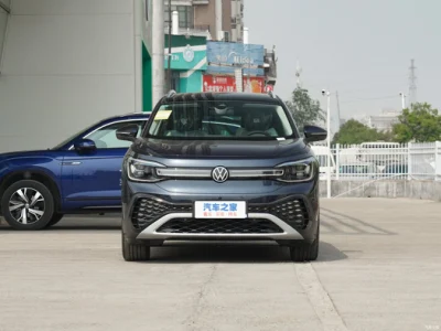 Electric SUV ID6 Crozz Prime Blue Color in Stock ID. 6 Crozz Made in China